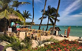 ซีเคร็ต การ์เดน บีช รีสอร์ต